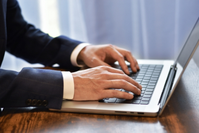 【近鉄奈良線の私立学校】週4コマのレアな情報非常勤講師案件！4月下旬勤務開始！